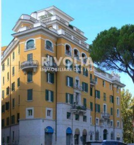 Foto Appartamento in Piazza dell'Emporio, Roma Testaccio di 207 m²