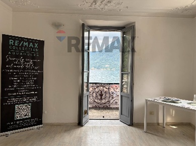 Foto Appartamento in Piazza Roma 1, Argegno Centro di 94 m² con 3 locali