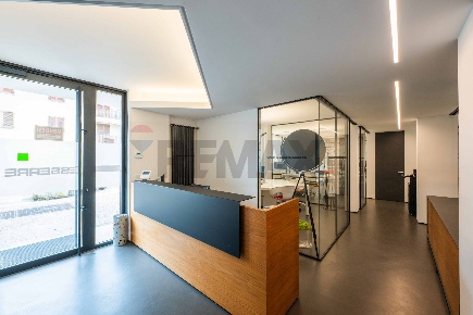 Foto Ufficio a Lallio di 156 m² con 7 locali in vendita