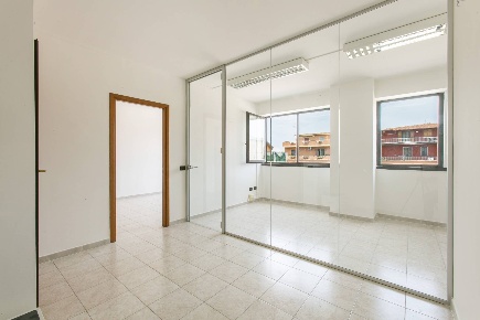 Foto Ufficio in Via Castelli Romani 41, Pomezia Maggiona - Area Produttiva