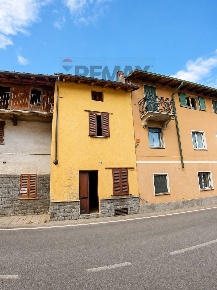 Foto Case semi ndipendenti in via Tosalli 38, Fara Novarese di 80 m²
