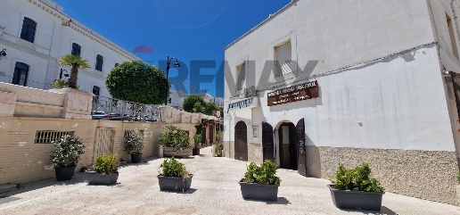 Foto Locale commerciale in Piazza Roma 2, Vieste Centro di 36 m² in vendita