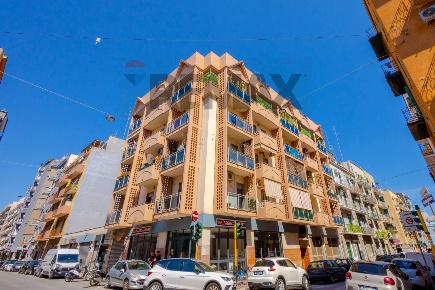 Foto Appartamento in Via Generale De Bernardis 19, Bari Libertà di 151 m²