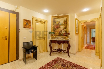 Foto Appartamento in Via Vitantonio Di Cagno 6, Bari Poggiofranco di 191 m²