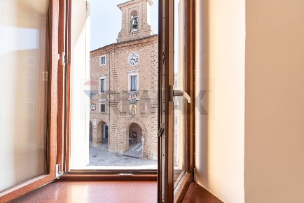 Foto Appartamento in Via Roma 6, Cupramontana Centro di 85 m² con 3 locali