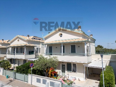 Foto Appartamento in Via casale vecchio 36, Mondolfo di 127 m² con 4 locali