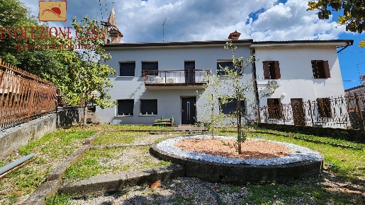 Foto Casa indipendente in salita san michele 6, Sagrado Centro di 281 m²