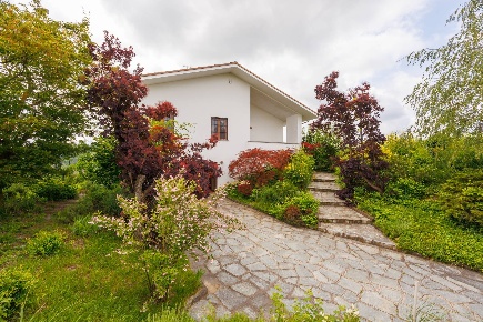 Foto Villa unifamiliare in Località Liri, Monteu Roero di 152 m² in vendita