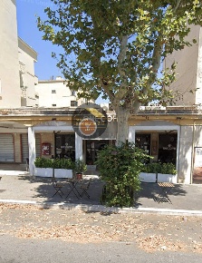 Foto Locale commerciale a Roma di 80 m² con 2 locali in vendita