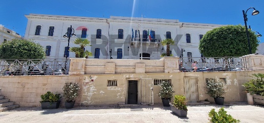 Foto Magazzino in Piazza Roma Snc, Vieste Centro di 26 m² con 1 locali