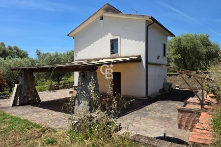 Foto Villa unifamiliare in Località Le Molette, Caprarola di 70 m²