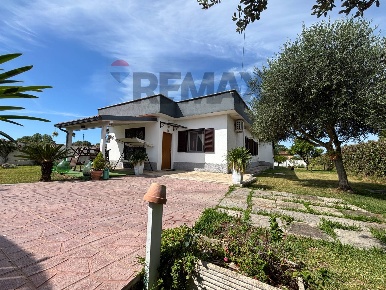 Foto Villa unifamiliare in Via lago di como 1, Anzio Lido dei Pini