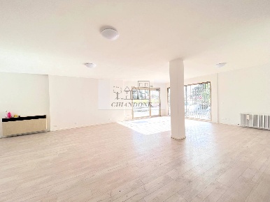 Foto Negozio a Aviano Aviano Castello di 90 m² con 3 locali in vendita