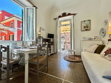 Foto Appartamento in Piazza La Pietra, Pietra Ligure di 57 m² con 2 locali