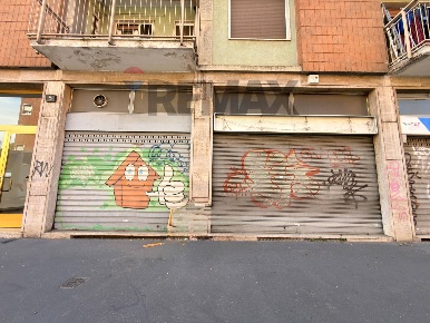 Foto Negozio in via ajaccio 5, Milano Città Studi di 70 m² con 3 locali