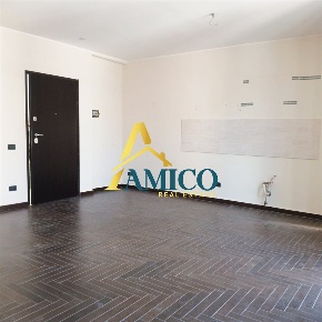 Foto Appartamento in Via Francesco Petrarca, Bagheria Centro di 83 m²