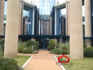 Foto Ufficio a Massa Zona Industriale di 80 m² con 1 locali in vendita