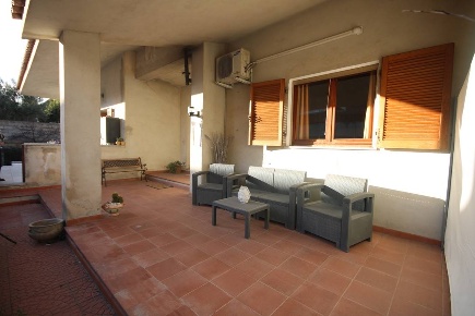 Foto Appartamento in Via Bramante, Olbia di 132 m² con 7 locali in vendita