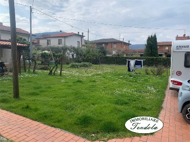Foto Case semi ndipendenti a Ameglia di 200 m² con 8 locali in vendita