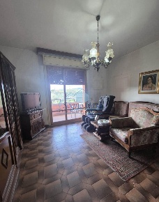 Foto Appartamento a Castelnuovo Magra Centro di 100 m² con 5 locali