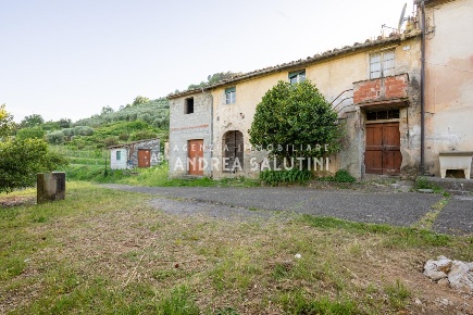 Foto Appartamento a Buti Cascine La Croce di 263 m² con 7 locali in vendita