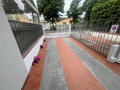 Foto Attico a Camaiore Lido di Camaiore di 110 m² con 6 locali in vendita