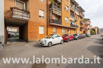 Foto Box in via Nazario Sauro, Monza Centro Storico di 14 m² con 1 locali