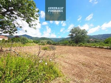 Foto Terreno edificabile a Follo di 1725 m² in vendita