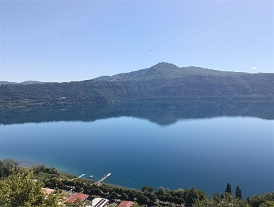 Foto Appartamento a Castel Gandolfo di 114 m² con 3 locali in vendita