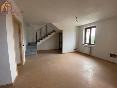 Foto Appartamento in via mazzini, Gambolò Centro di 115 m² con 4 locali