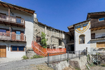 Foto Rustico in Frazione Seyssinod 9, Gignod di 140 m² con 2 locali