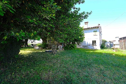 Foto Casa indipendente a Lugo di 110 m² con 6 locali in vendita