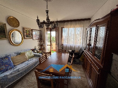 Foto Appartamento a Adria Centro di 78 m² con 6 locali in vendita