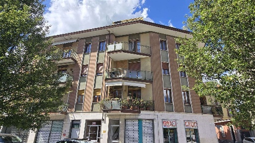 Foto Appartamento in Piazza Curiel 10, Biella Centro Storico di 90 m²