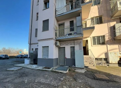 Foto Ufficio a Chivasso Consorzio Pichi di 119 m² con 5 locali in vendita