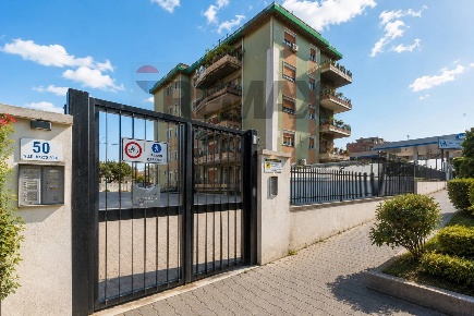 Foto Appartamento in Viale Marco Polo 50, Catania Picanello di 167 m²