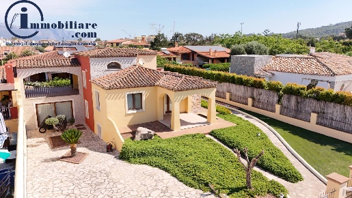 Foto Villa unifamiliare in Via Carlo Levi, Tortolì Arbatax di 250 m²