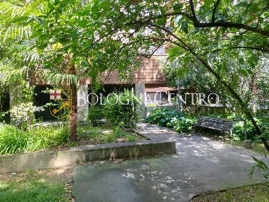 Foto Appartamento in Viale Quirico Filopanti, Bologna San Vitale di 110 m²
