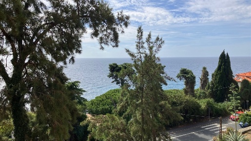 Foto Appartamento a Sanremo Foce - Semeria di 63 m² con 2 locali in vendita