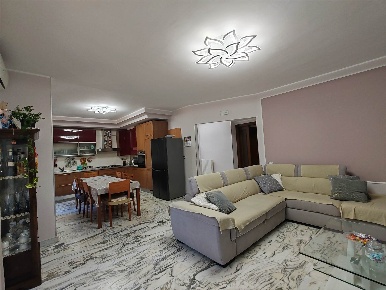 Foto Appartamento a Orsogna Centro di 123 m² con 8 locali in vendita
