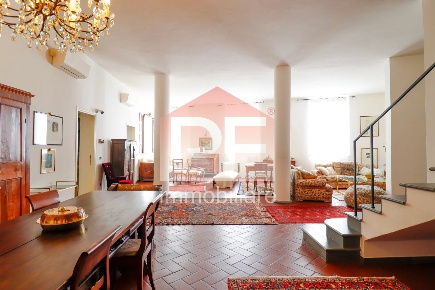 Foto Appartamento in Via Santo Stefano, Bologna Santo Stefano con 6 locali
