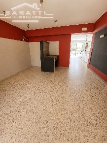 Foto Ristorante a Mirandola di 250 m² con 6 locali in affitto