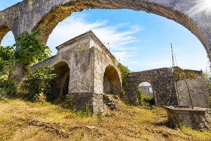 Foto Rustico in Via G. Pastore 4, Mascali di 339 m² con 10 locali