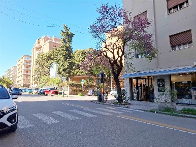 Foto Negozio in Via Sciuti 94, Palermo Notarbartolo - Sciuti di 91 m²