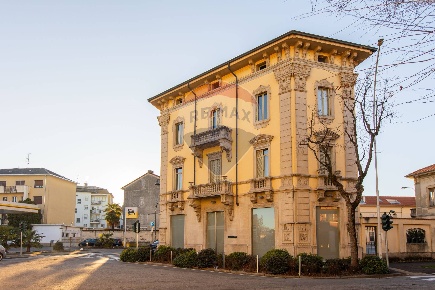 Foto Appartamento in VIA VENEZIA, Busto Arsizio di 140 m² con 4 locali