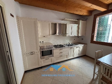 Foto Appartamento a Adria di 94 m² con 5 locali in vendita