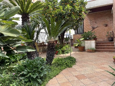 Foto Villa unifamiliare in Viale Kennedy 25, Santa Maria Capua Vetere