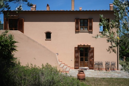 Foto Rustico in Loc. Perelle 6, Rio di 238 m² con 10 locali in vendita