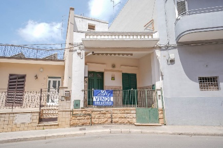Foto Appartamento in Via Auricarro  72, Palo del Colle Centro di 70 m²