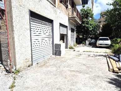 Foto Magazzino a Siano di 150 m² con 2 locali in affitto